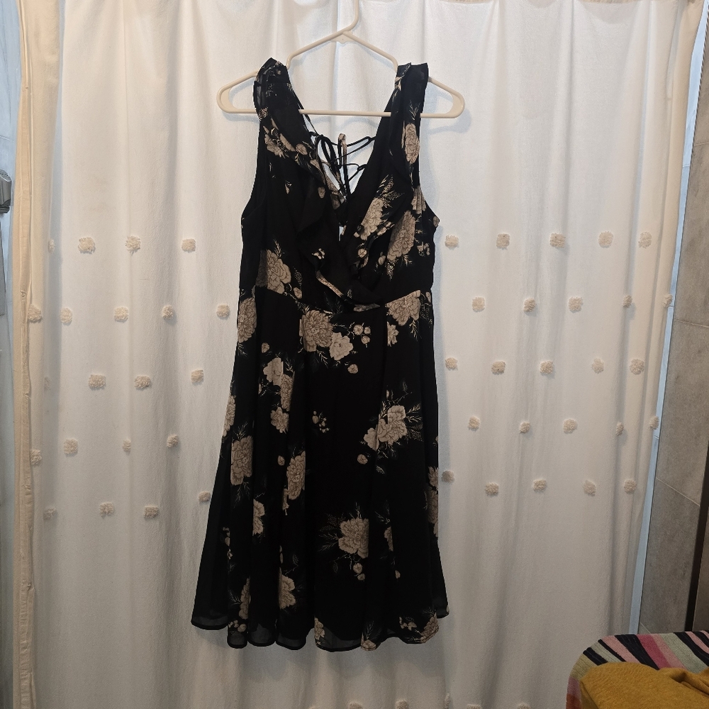 Torrid Black Floral Women's Dress Size 10